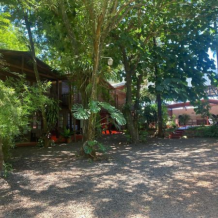 El Pindo Iguazu Aparthotel Puerto Iguazu Exterior photo