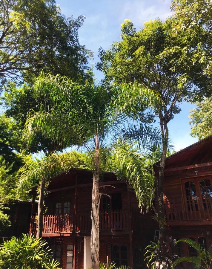 El Pindo Iguazu Aparthotel Puerto Iguazu Exterior photo