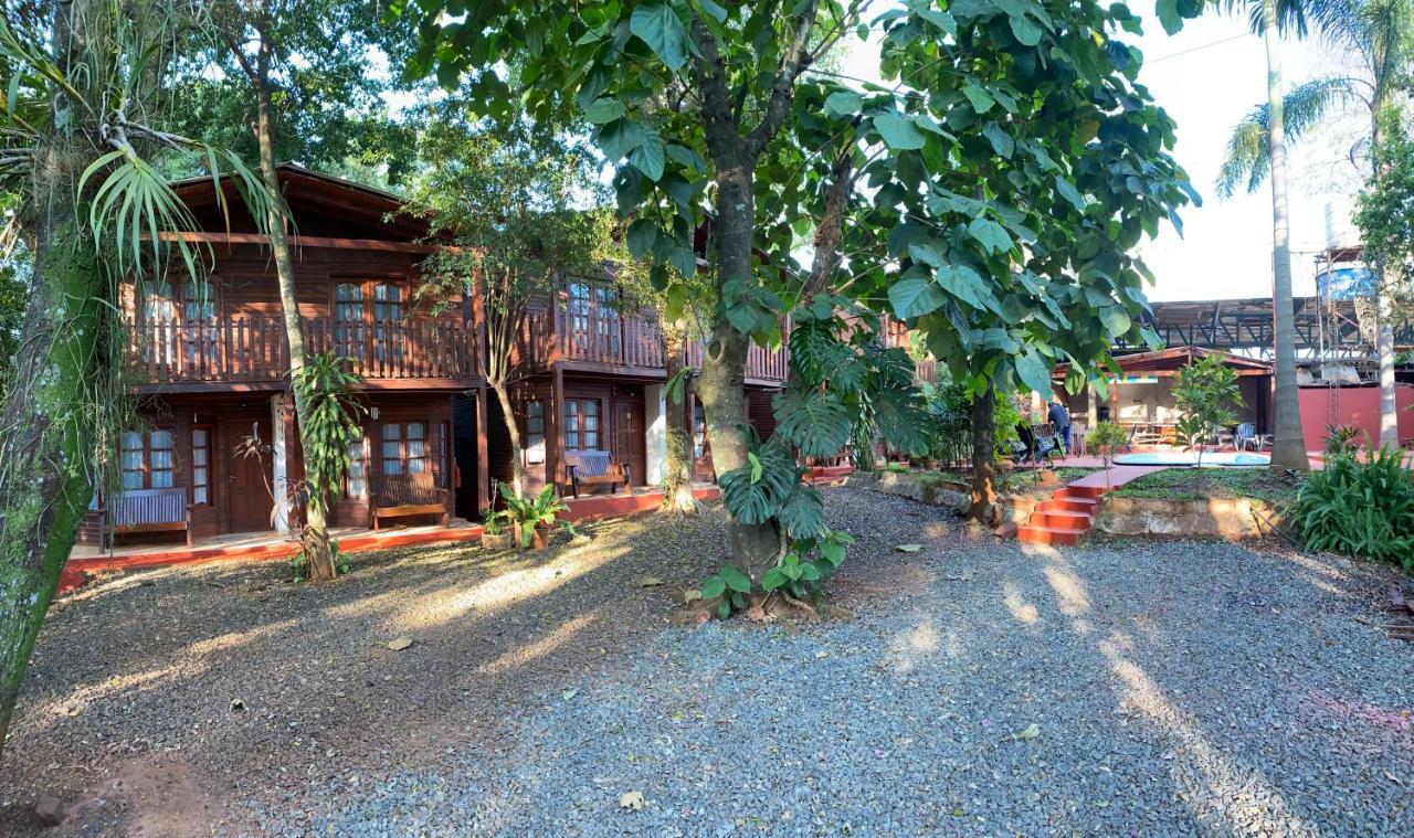 El Pindo Iguazu Aparthotel Puerto Iguazu Exterior photo